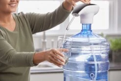 The Flow - Rechargeable Portable Electronic Water Dispenser -Outwell Sales epump mom waterfill