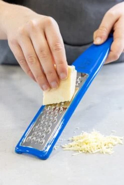 Colourworks Set Of 4 Handheld Graters -Outwell Sales ghw93ntotax23qcdapoc 34710